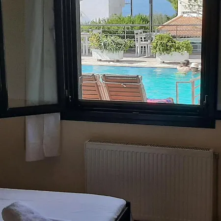 Ela Mesa 4* Szuvála