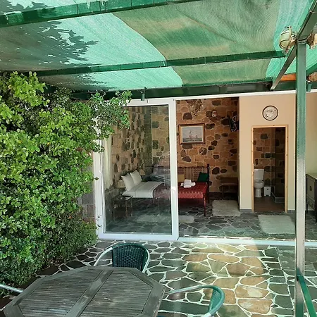 Aparthotel Ela Mesa Souvala