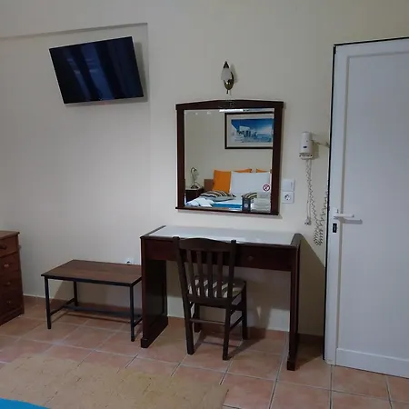 Ela Mesa 4*