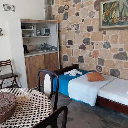 Apartmanhotel Ela Mesa Szuvála